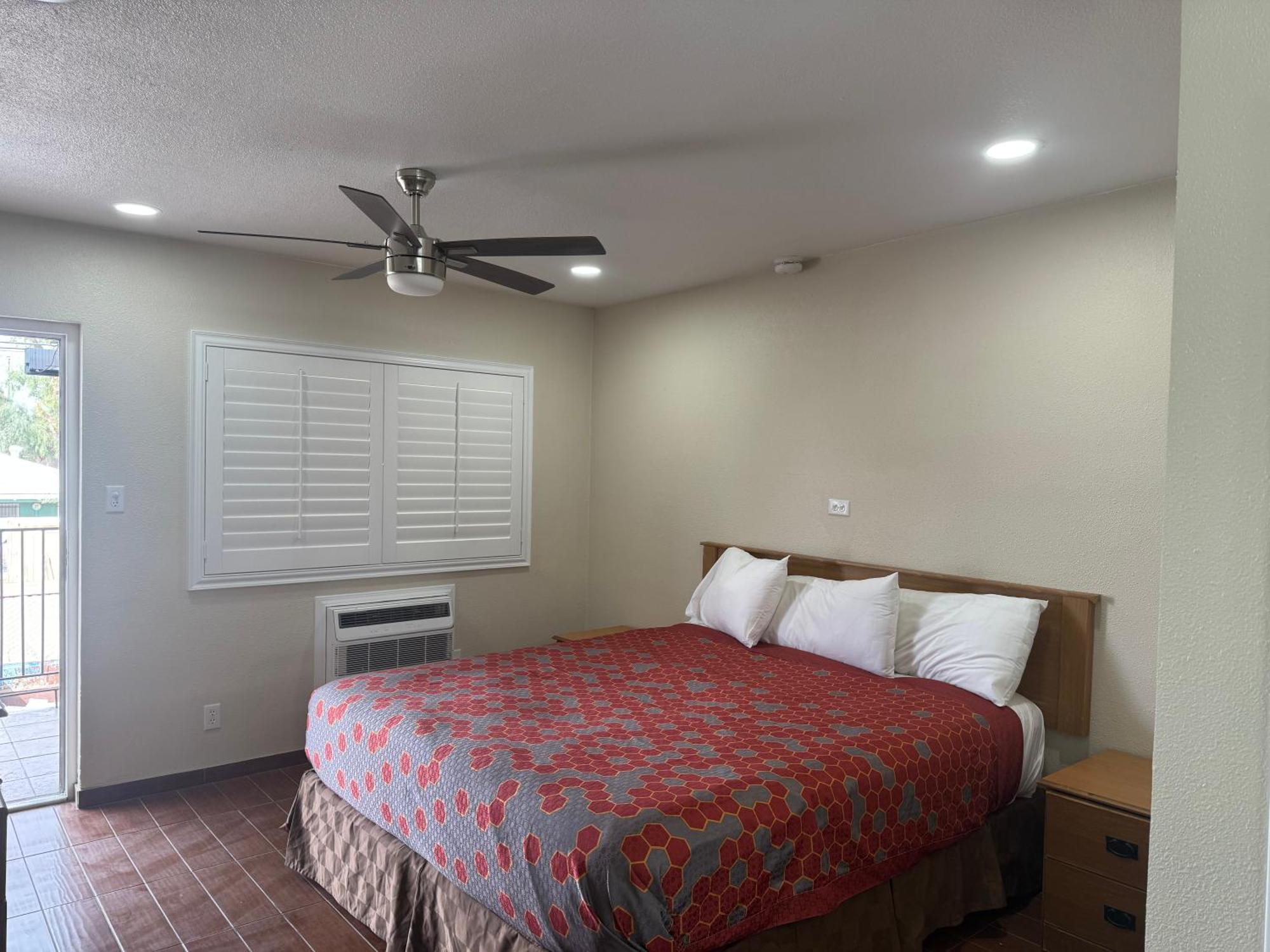 Townhouse Inn And Suites Brawley Ngoại thất bức ảnh