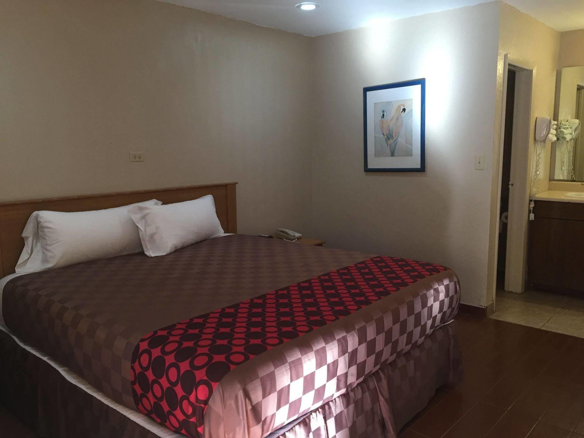Townhouse Inn And Suites Brawley Ngoại thất bức ảnh
